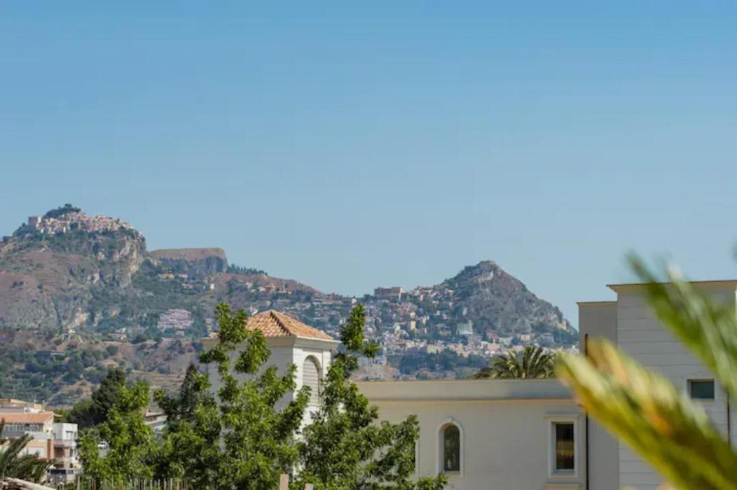 Naxos Glamour Apartment With Terrace, Parking And Etna View Giardini-Naxos Zewnętrze zdjęcie